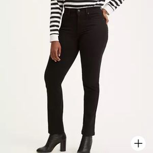 NWT Levi’s Premium  724 High-Rise Straight 31 32